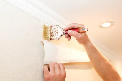 Pose de papier peint à Glorianes — revêtements muraux et toiles de verre